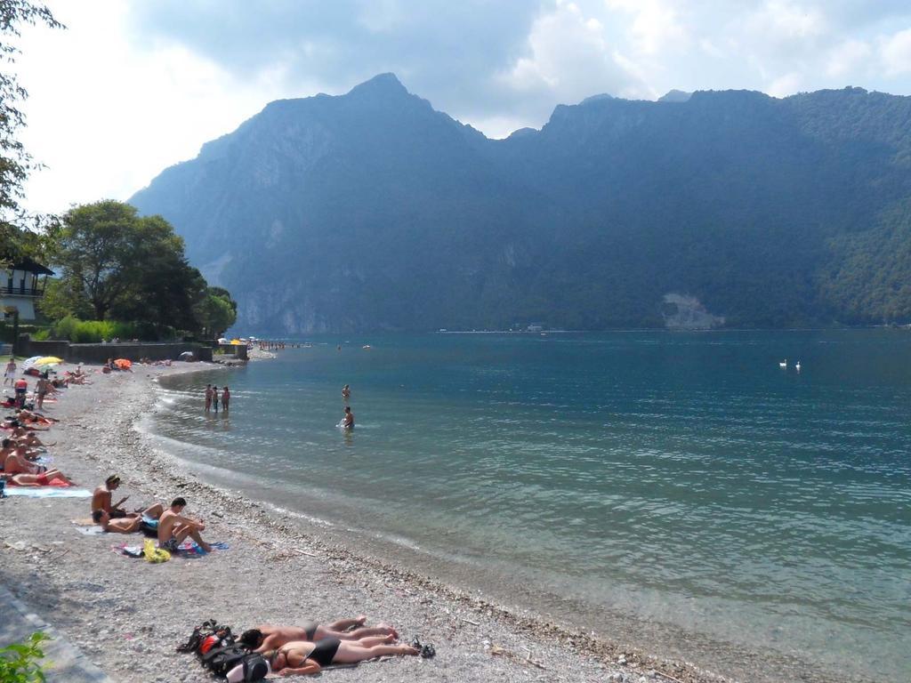 A...Fior Di Lago Abbadia Lariana Luaran gambar